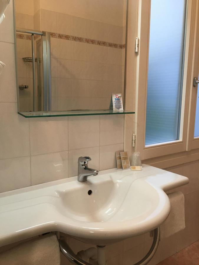 Hotel Del Golfo Laigueglia Kültér fotó