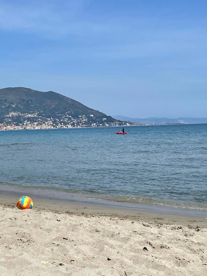 Hotel Del Golfo Laigueglia Kültér fotó