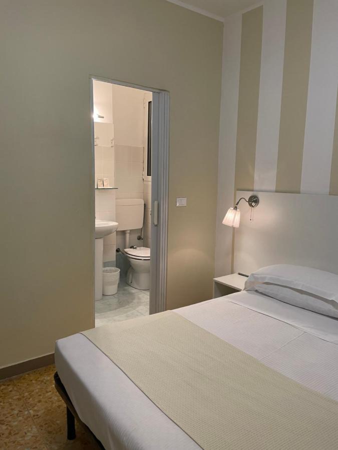 Hotel Del Golfo Laigueglia Kültér fotó