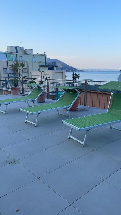 Hotel Del Golfo Laigueglia Kültér fotó